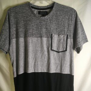 DIKOTOMY T-Shirt. Size: L